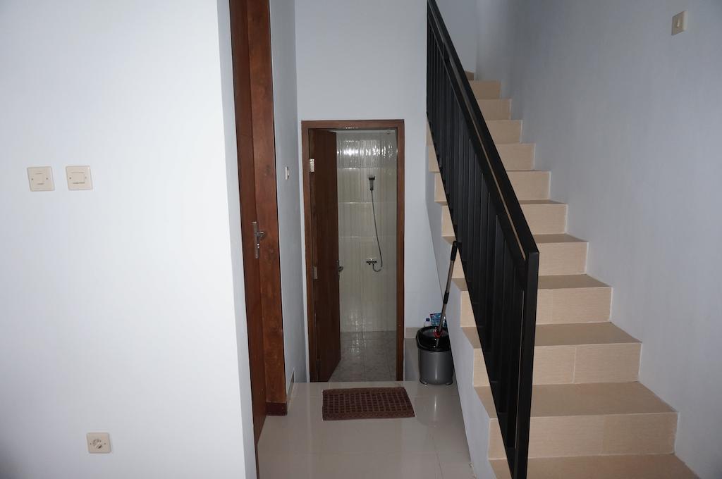 Cemara Homestay Jogja Γιογκιακάρτα Εξωτερικό φωτογραφία